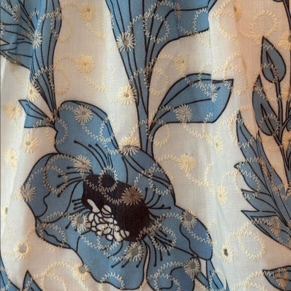 SIMPLEE Eyelet Floral Romper *NEW* - Picture 9 of 12